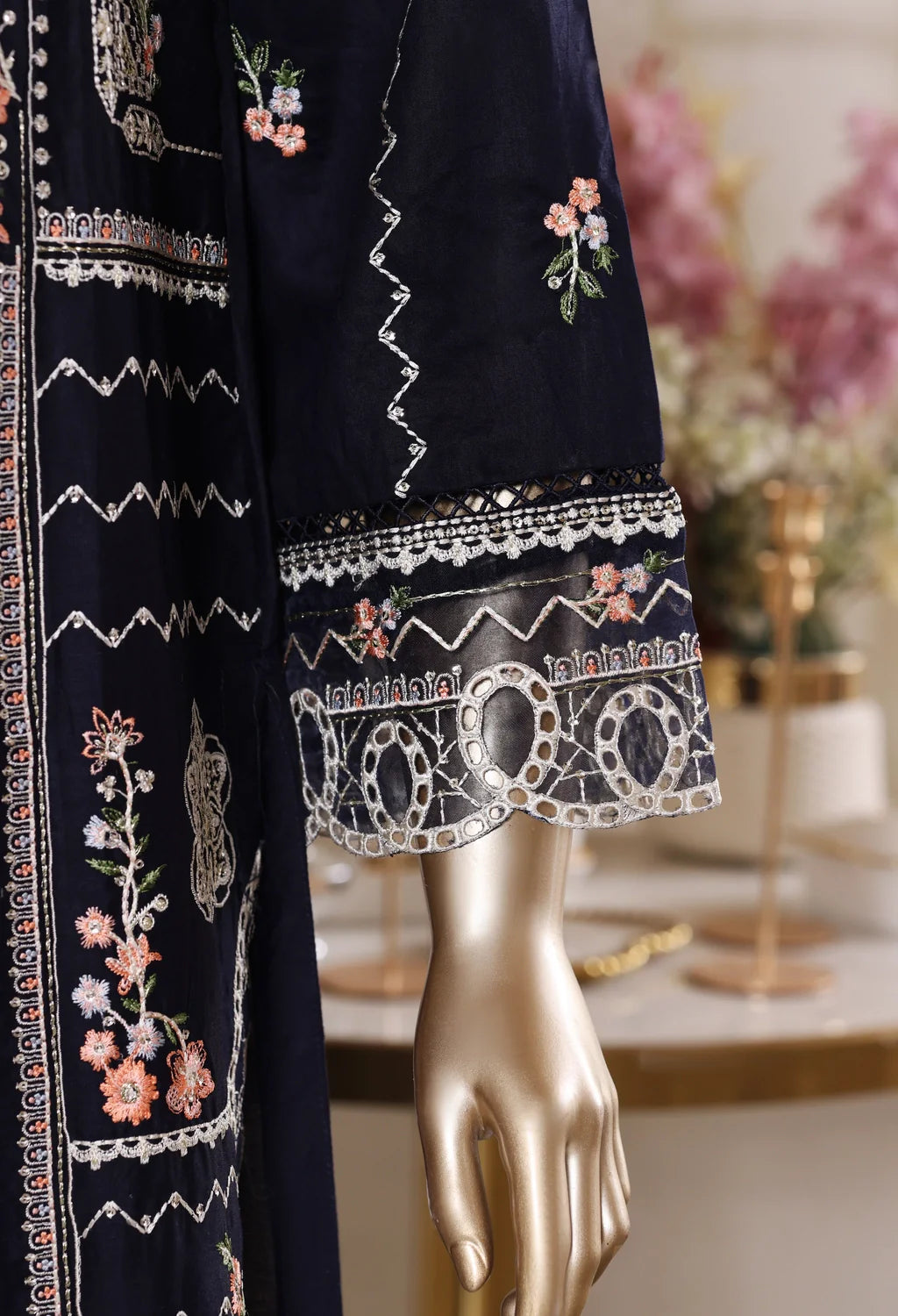 Binsaeed Plain Cotton 3 Piece Embroidered D2507